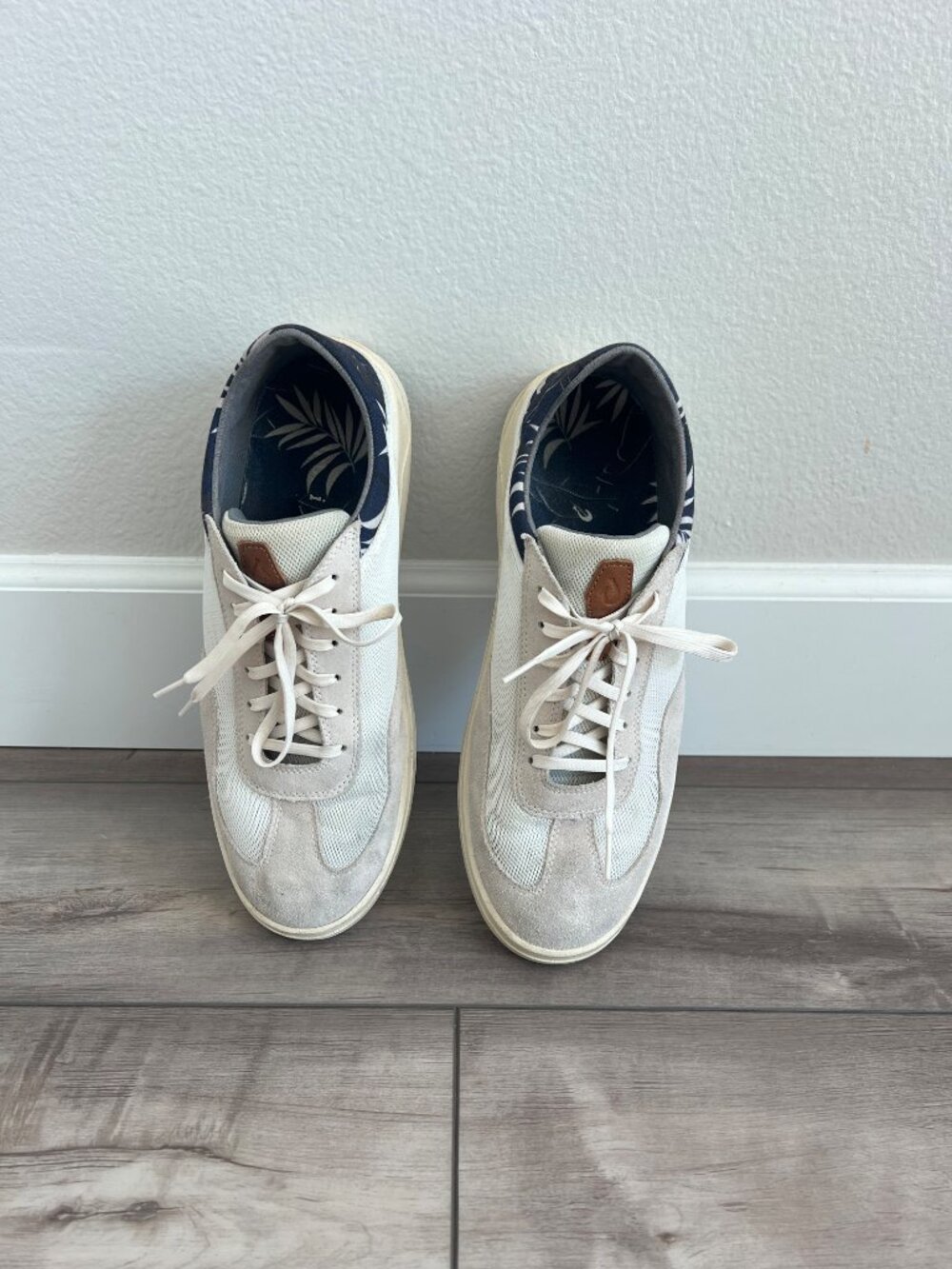 Olukai Punini Sneaker mens sz 12 colorway Off White/Aloha